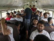 Trump Bakal Deportasi Satu Juta Migran dari AS