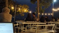Suasana malam di Cafe senja