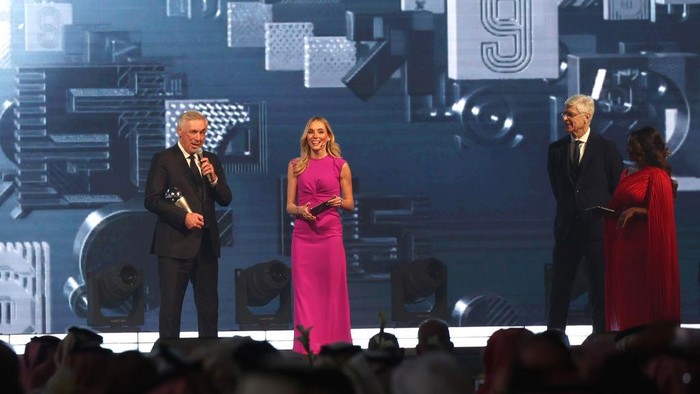 DOHA, QATAR - DECEMBER 17: Carlo Ancelotti, Head Coach of Real Madrid, speaks after being presented with The Best FIFA Mens Coach Award during the The Best FIFA Football Awards 2024 at Aspire Academy on December 17, 2024 in Doha, Qatar. (Photo by Christopher Pike - FIFA/FIFA via Getty Images)