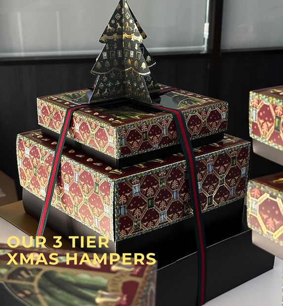 5 Hampers Cake Spesial Natal untuk Hantaran, Parfait Pies hingga Yule Log