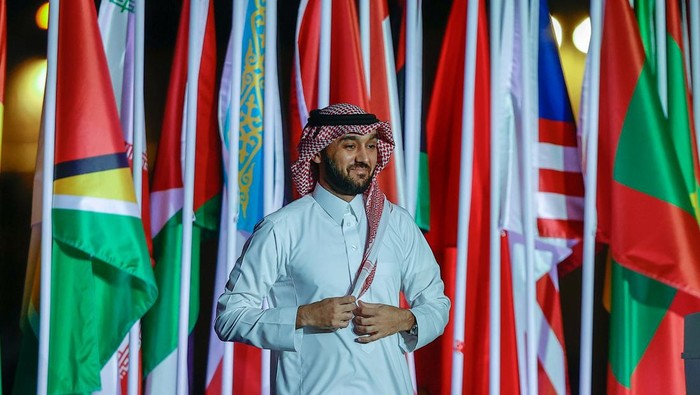 KONYA, TURKIYE - AUGUST 18: Saudi Arabias Sports Minister and president of the Islamic Solidarity Sports Federation Prince Abdulaziz bin Turki Al-Faisal makes a speech at the closing ceremony of the 5th Islamic Solidarity Games held in Konya, Turkiye on August 18, 2022. (Photo by Mustafa Ciftci/Anadolu Agency via Getty Images)