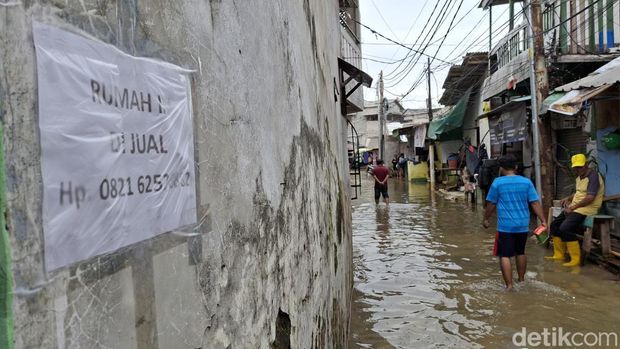 Banjir luapan air laut (rob) masih menggenangi sejumlah wilayah di kawasan Muara Angke, Penjaringan, Jakarta Utara (Jakut). (Taufiq Syarifudin/detikcom)