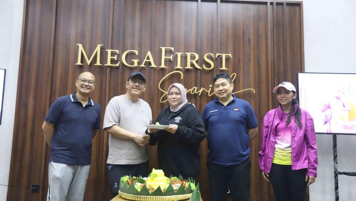 Bank Mega Syariah Tambah Kantor Layanan Nasabah Prioritas Bank Mega Syariah terus mengembangkan segmen layanan nasabah prioritas. Mereka menghadirkan kantor cabang prioritas di Jakarta Tanjung Karang.