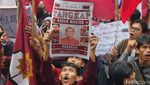 Bawa Tikus Putih, Pendemo Desak KPK Tangkap Harun Masiku