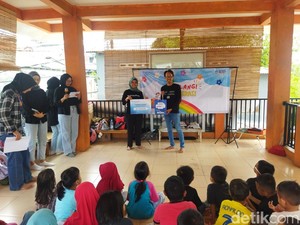 Berbuatbaik.id Bersama CT Arsa Gelar Pelangi Literasi di Kampung Buku Cibubur
