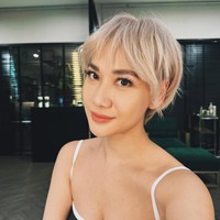 Disebut bixie karena menggabungkan elemen dari dua gaya rambut yakni bob dan pixie. Ini adalah potongan bob shaggy dengan campuran lapisan untuk menambah dimensi dan tekstur, kata hair stylist Andrew Fitzsimons kepada Allure. Foto: Instagram Bunga Citra Lestari