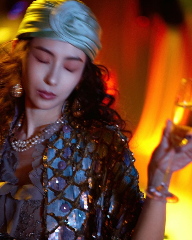 Setelah pengumuman tersebut, Cecilia memang tidak lagi terlihat baik di media sosial maupun acara publik. Ia baru kembali menghadiri fashion show beberapa waktu lalu yang mengundang atensi.Foto: Instagram Cecilia Cheung