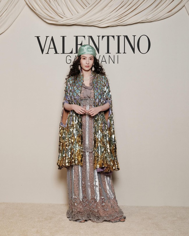 Cecilia Cheung adalah aktris Hongkong yang sempat jadi aktris pujaan dan ikon kecantikan di era 90an. Ia dikenal lewat film King of Comedy bersama Stephen Cow sebelum akhirnya hiatus beberapa tahun terakhir. Foto: Instagram Cecilia Cheung