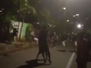 Polisi Ungkap Pemicu Bentrok Pekerja Vs Warga Tewaskan 1 Orang di Jakpus