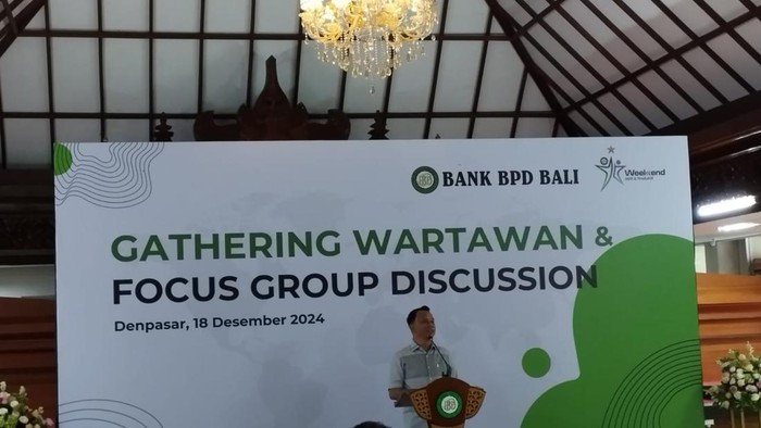 Direktur Utama (Dirut) BPD Bali, I Nyoman Sudharma, saat Gathering Wartawan and Focus Group Discussion (FGD), di Denpasar, Rabu (18/12/2024). (Gangsar Parikesit/detikBali)