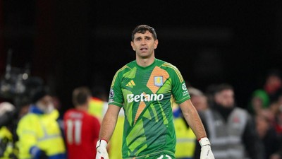 7 Pemain EPL yang Masih Intip Kans Pergi: Onana hingga Emi Martinez
