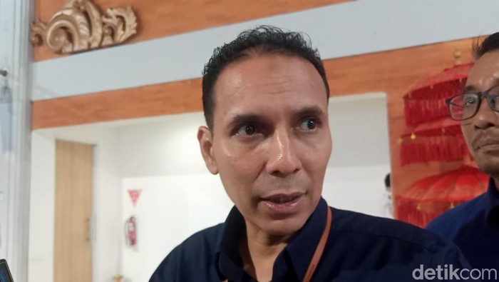 General Manager Bandara I Gusti Ngurah Rai Ahmad Syaugi Shahab, di posko Nataru terminal domestik, Rabu (18/12/2024). (Agus Eka/detikBali)