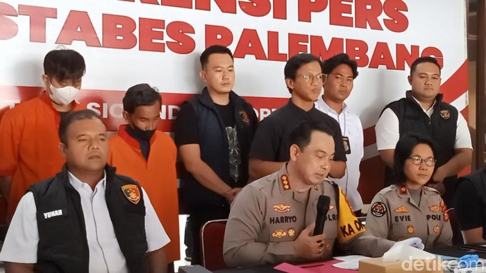 Guru les musik di Palembang cabuli murid di ruang piano.