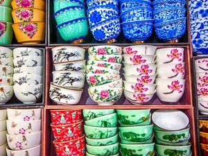 10 Oleh-oleh Singapura Favorit dan Wajib Dibawa Pulang, Pajangan-Kuliner