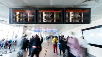 Malaysia Kedatangan 8 Ribu Turis Hanya dalam 2 Jam di Hari Pertama Libur Imlek