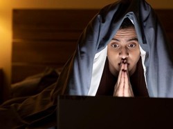 Tren Kocak Pria Tulis Surat Pengunduran Diri Pacar Saat Musim Sepak Bola