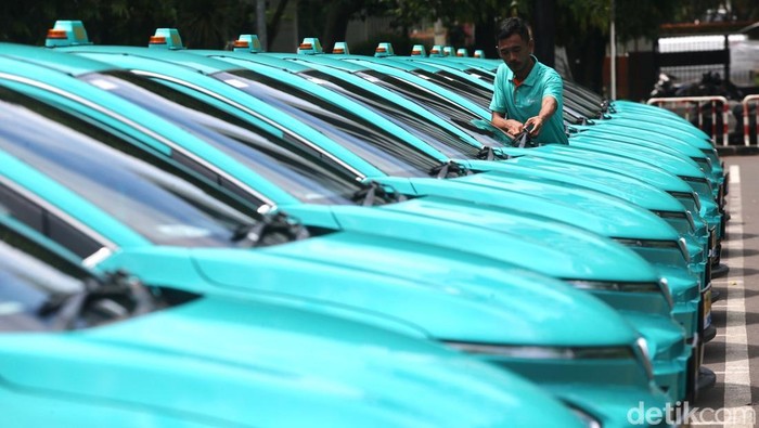 Gambar Perkembangan Industri Taksi