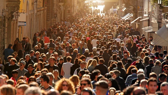 Kerumunan turis di Roma, Italia