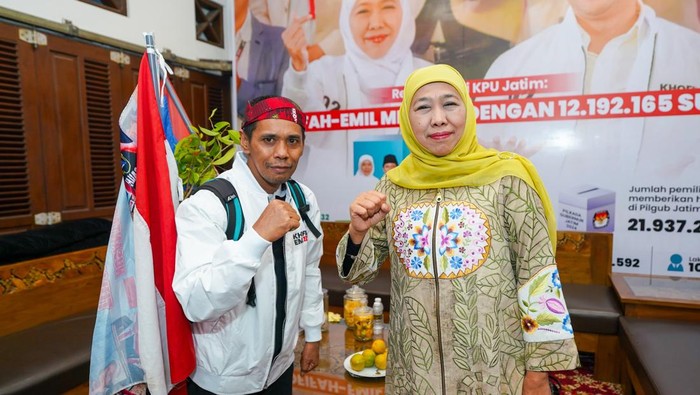 Khofifah bertemu relawan yang jalan kaki ke IKN