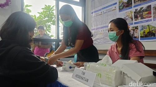 Layanan kesehatan yang dihadirkan di posko terpadu di Terminal Ubung, Denpasar, Bali, Rabu (18/12/2024)