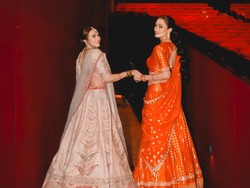 Gaya Masayu Anastasia & Atiqah Hasiholan Curi Atensi Tampil Bak Wanita India