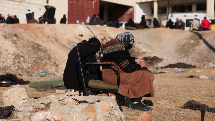 Menanti Kabar Keluarga dari Penjara Sednaya Suriah Turkey's Disaster and Emergency Management Authority (AFAD) teams work in Sednaya prison, which was known as a slaughterhouse under Syria's Bashar al-Assad rule, after al-Assad's ouster, in Sednaya, Syria, December 17, 2024. REUTERS/Amr Alfiky