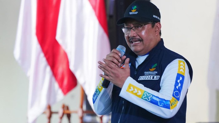 Menteri Sosial Saifullah Yusuf
