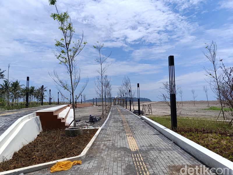 Penataan Pantai Barat Pangandaran