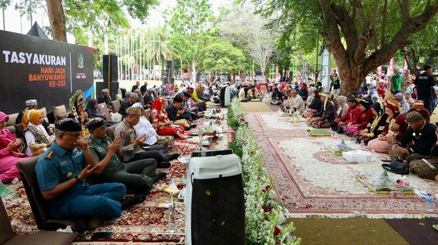 Peringatan Hari Jadi Banyuwangi ke-235 di Taman Blambangan.