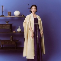 Pesona Kim Tae Ri dalam balutan hanbok akan ditampilkan di Times Square New York pada 24 Desember 2024 dan di layar LED Citadium Caumartin di Paris pada 23 hingga 29 Desember 2024. Foto: dok. Marie Claire Korea