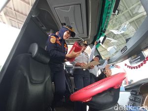 Cegah Kecelakaan Saat Nataru, Dishub Cirebon Lakukan Ramp Check