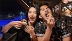 Romantisnya Tyas Mirasih dan Tengku Tezi Saat Makan Seafood dan Hot Pot