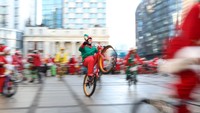 Acara ini menandai edisi ke-10 dari pelayaran Sinterklas tahunan, yang diselenggarakan oleh penggemar sepeda BMX Stephane Wright, yang mendapat ide untuk acara tersebut setelah menerima dukungan dari badan amal Echo setelah putranya dirawat di rumah sakit setelah menderita serangan jantung saat baru berusia enam bulan.  