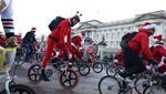 Saat Seribuan Sinterklas Bersepeda Penuhi Pusat Kota London
