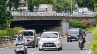 Melalui SKB ini perjalanan pada masa libur akhir tahun nanti akan ada pengaturan lalu lintas dan juga pembatasan operasional kendaraan angkutan barang demi keselamatan, kenyamanan serta ketertiban bersama.