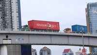 Sementara itu, waktu pembatasan operasional angkutan barang di ruas non-tol berlaku mulai hari Jumat, 20 Desember 2024-Minggu, 22 Desember 2024 masing-masing pukul 05.00 sampai 22.00 waktu setempat. Dilanjutkan pada hari Selasa, 24 Desember 2024 mulai pukul 05.00-22.00 waktu setempat.