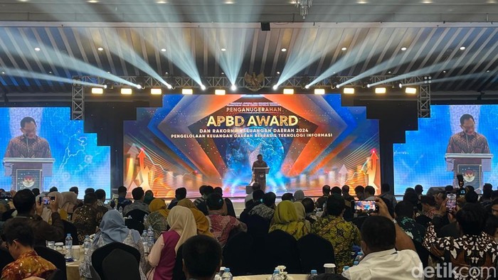Tito di acara Rapat Koordinasi Nasional (Rakornas) Keuangan Daerah dan Penganugerahan APBD Award Tahun 2024 di Grand Sahid Hotel, Jakarta Pusat, Rabu (18/12/2024).