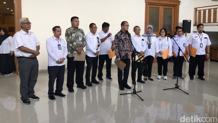 Pemda DIY Umumkan UMK dan UMSK se-DIY 2025 di Kompleks Kepatihan Kota Jogja, Rabu (18/12/2024).