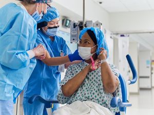 Wanita Umur 53 Tahun Jadi Manusia Terlama yang Hidup dengan Organ Babi