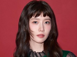 Ghost Lashes. Tren Makeup Bulu Mata Tipis Alami yang Viral di 2025