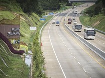 Banyak Ditemui di Tol Trans Jawa, Ini Cara Aman Nyetir di Jalan Beton