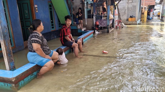 Banjir rob di kawasan Muara Angke. (Taufiq/detikcom)