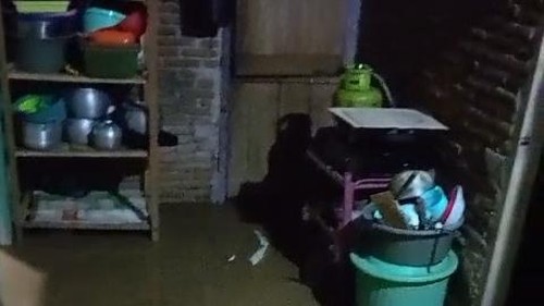 Kondisi rumah warga di Kandai 2 Timur Dompu tergenang banjir Kamis (19/12/2024) malam. (Istimewa)