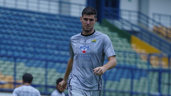 Bek Persib Bandung Nick Kuipers