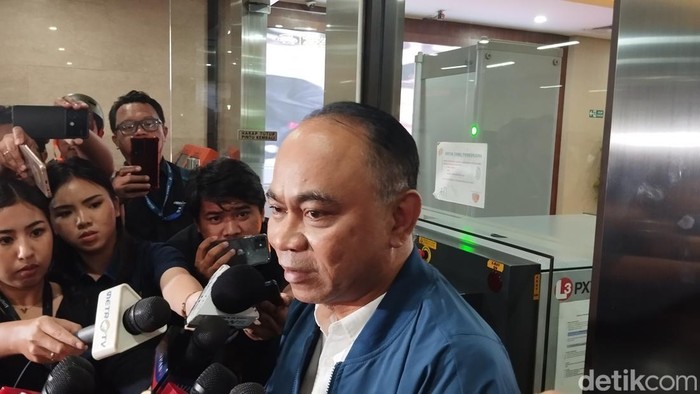 Budi Arie usai diperiksa Bareskrim Polri (Fawdi/detikcom)