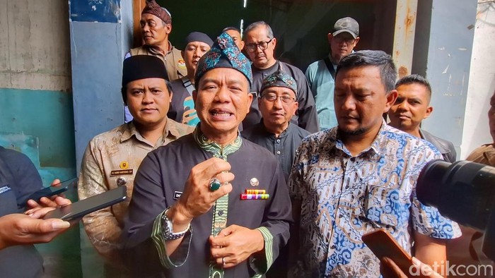 Bupati Bandung Dadang Supriatna