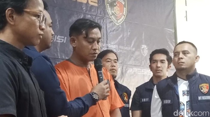 Fadillah alias Datuk, tersangka penganiayaan mahasiswa koas di Palembang.