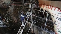 Kementerian Keamanan Publik Vietnam menyatakan telah menangkap seorang pria yang membakar lantai dasar bangunan yang digunakan sebagai bar karaoke dan kafe itu. Di menyiram bangunan dengan cairan mudah terbakar lalu menyulutkan api setelah bertengkar dengan seorang staf.  