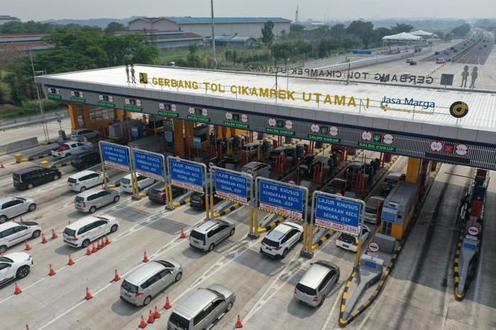 Gerbang Tol Cikampek Utama 1