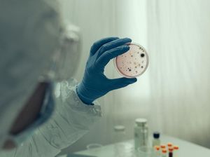 Ilmuwan Sukses Ciptakan Virus Pakai AI, Picu Pro Kontra